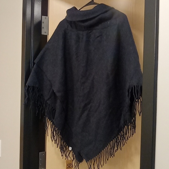 Spirit & Soul dark gray wrap. - Picture 2 of 3